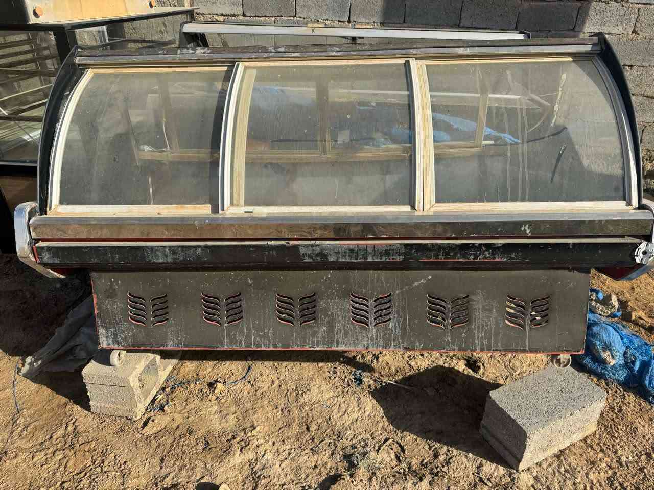 مكلفه بنشر 
برادات مال محلات تقريبآ 6. وياها عارضات مال حلويات  مكان هيت معموره!! 
سعر مو يمي يم صاحبها للاستفسار رقم موجود ع خاص @إشارة


**إذا كنت صاحب هذا الإعلان وتريد حذفه لأي سبب، رجاءا أرسل رسالة إلى الدعم الفني**