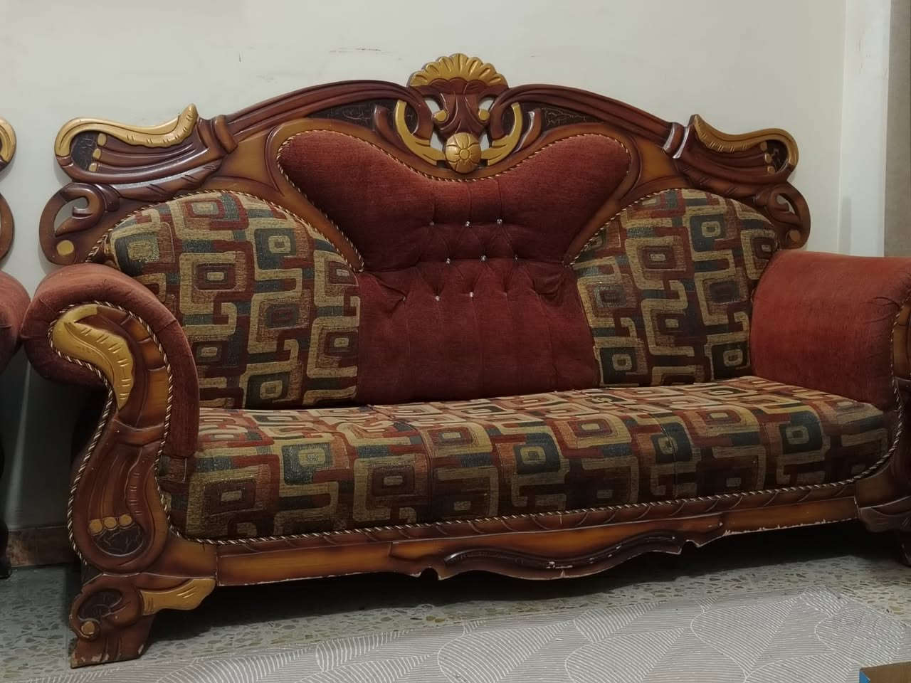 السلام عليكم تخم تفاصل عراقي ١٠ مقاعد ما بي ضرر السعر 300 الف وبي مجال بسيط  مكاني مدينه الكياره***********
