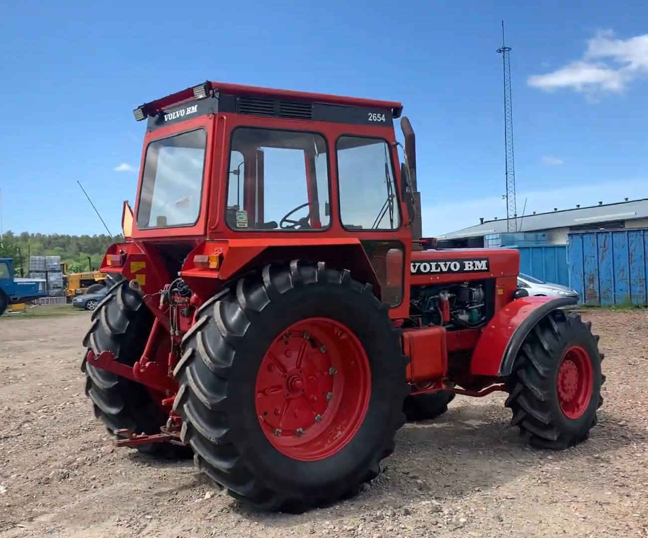 Volvo bm 2654مكان الجرار اوربا 🚩
موديل 1980

ساعات العمل 3900 ساعة فقط ❗

دبل اكسل 4×4

مكفول من الشخط❗

شرط ارقام الشاصي والمحرك والكير والاكسل مطابق

جديد جداً

دواخل جديدة شركة

بدون صبغ بدون ضربة

مكان الجرار اوربا 🚩

مدة الوصول 25 يوم بعد الحجز  ⭕

السعر 25.000$( دفترين و50 ورقة) وبي مجال للجاد بالشراء 

السعر يشمل مصاريف النقل كاملة 

للاستفسار خاص او  3197010285034+


**إذا كنت صاحب هذا الإعلان وتريد حذفه لأي سبب، رجاءا أرسل رسالة إلى الدعم الفني**