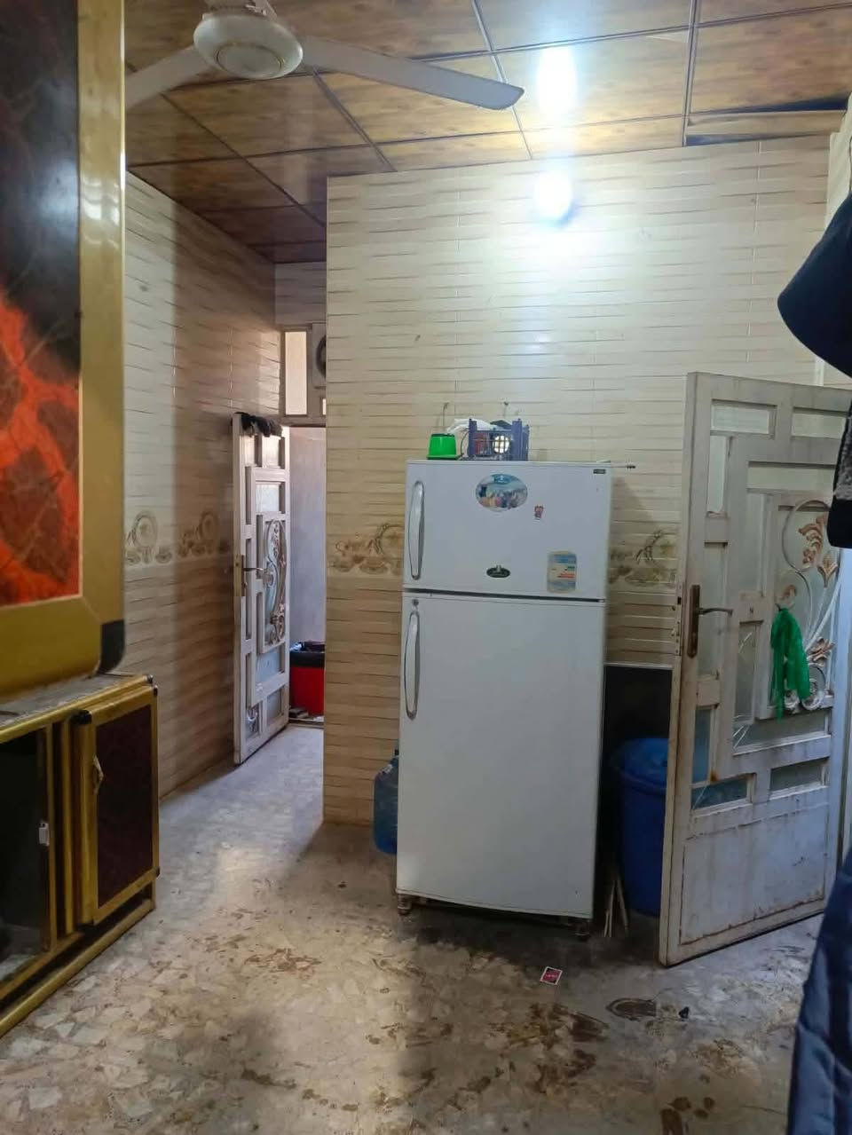 بيت للرهن 100 متر  جديد
حي النداء خلف مول بغداد مباشر غرفة وصالة ومطبخ واستقبال وصحيات ب 17 مليون المدة مفتوحه

*********** ابو مصطفى
