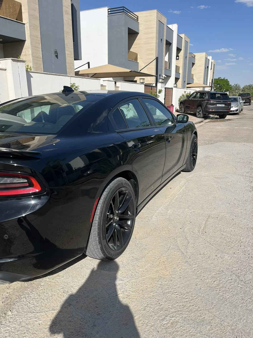 السلام عليكم ورحمة الله وبركاته 

جارجر 2023 الفئة sxt  
السيارة وارد أمريكي مكفوله من الحادث والغرق 
او من اي شي كفاله عامة مابيها اي نقص نضافه فول 
المحرك 6 سلندر 
السيارة مرقمة / الرقم أربيل باسبمي تحويل باي يوم اني حاضر 

ماشية 22 الف كيلو متر 

رايدها ب 240$ او بيها مجال ان شاءالله حك الجية 

للاستفسار : *********** 

الرقم بي واتس اب 
مكان السيارة /  ديالى بعقوبه
