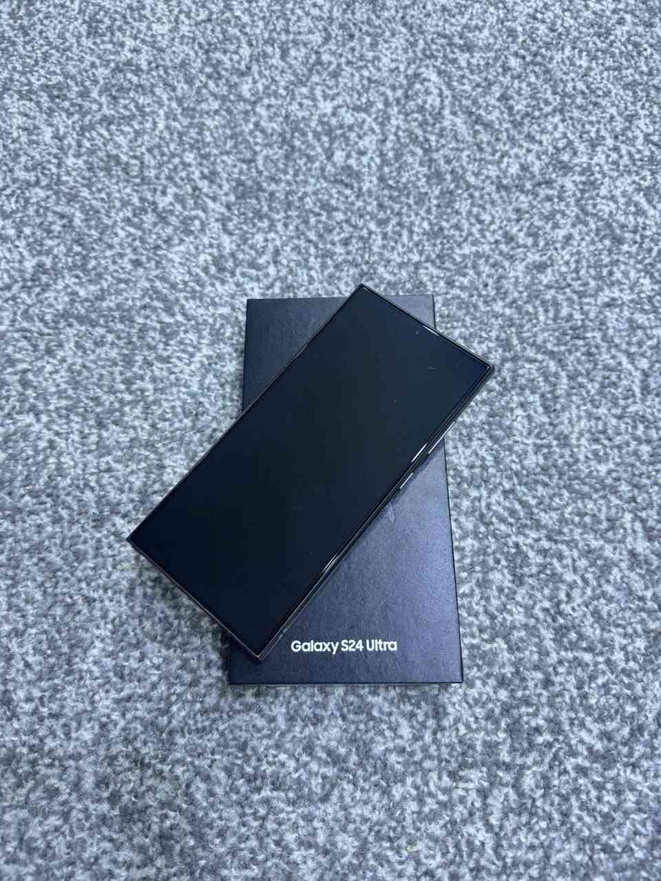 للبيع كلكسي S24 الترا
نظيف جدآ 
ذاكرة ٢٥٦
السعر ٩٥٠ الف
يحتوي على كارتونه فقط
مكاني كربلاء 
***********
