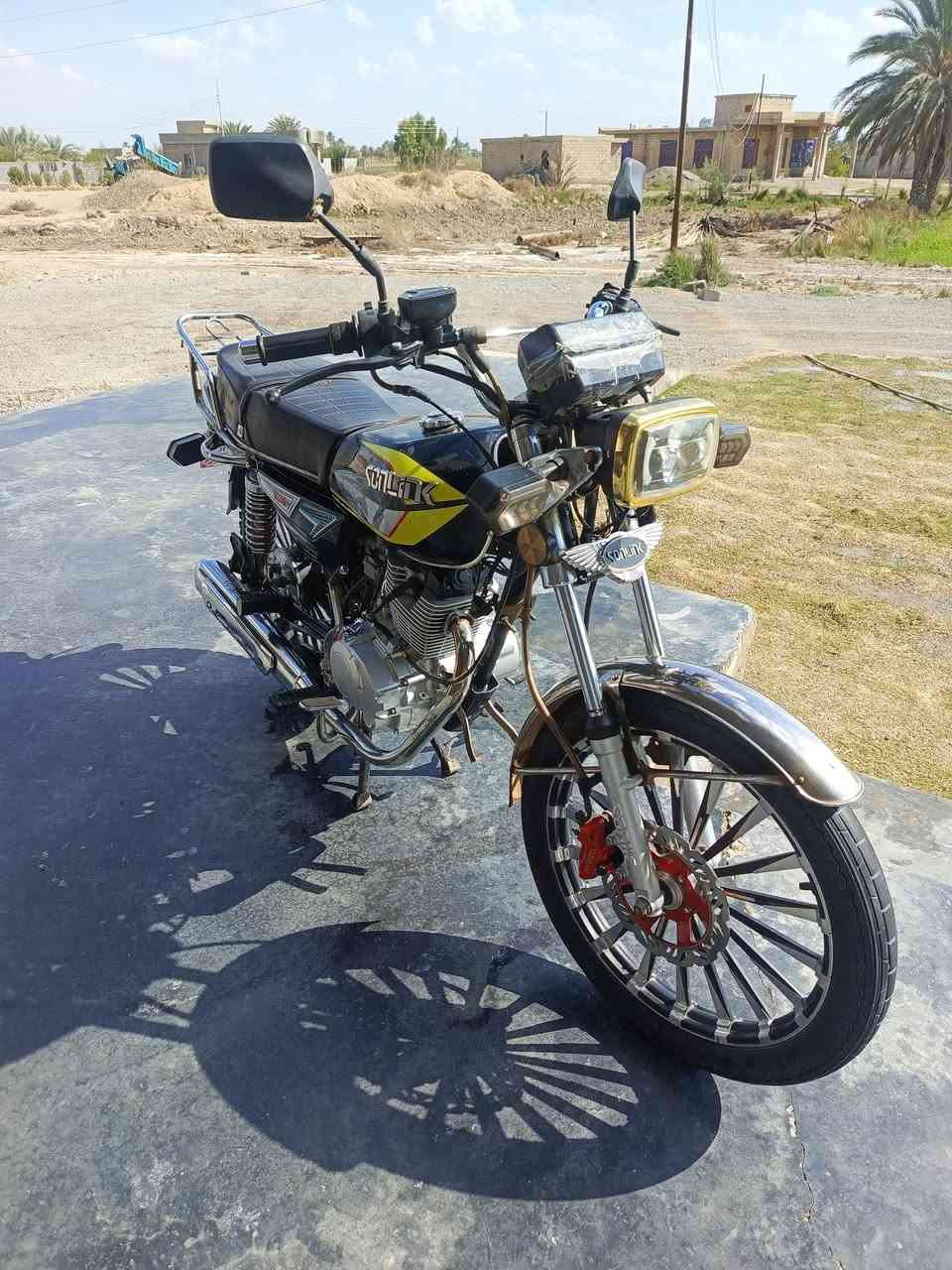 للبيع دراجه ايراني سولنك موديل 24 نازله بل 25 محرك  150  مكفول سبانه ماممدود عليه مابيه نقص برغي صالنصه كاتم كهربائيات شغاله اوراق منفيس موجوده السعر 750 وبيه مجال المكان الكرمه المو شراي لايتعبني  للاستفسار  ***********
