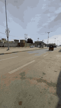 السلام عليكم دار في زين القوس بشارع الكفاح مساحة الدار 200م متكون من أربع غرف +استقبال+مطبخ+هول مثل ما موضح بالفيديو بناء القاط الثاني نفس بناء الجوه +محلات ثنين بناء جديد للاستفسار ***********
