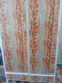 السلا م عليكم ورحمة الله وبركاته كاونتر المنيوم  للبيع بابين سعر مناسب...