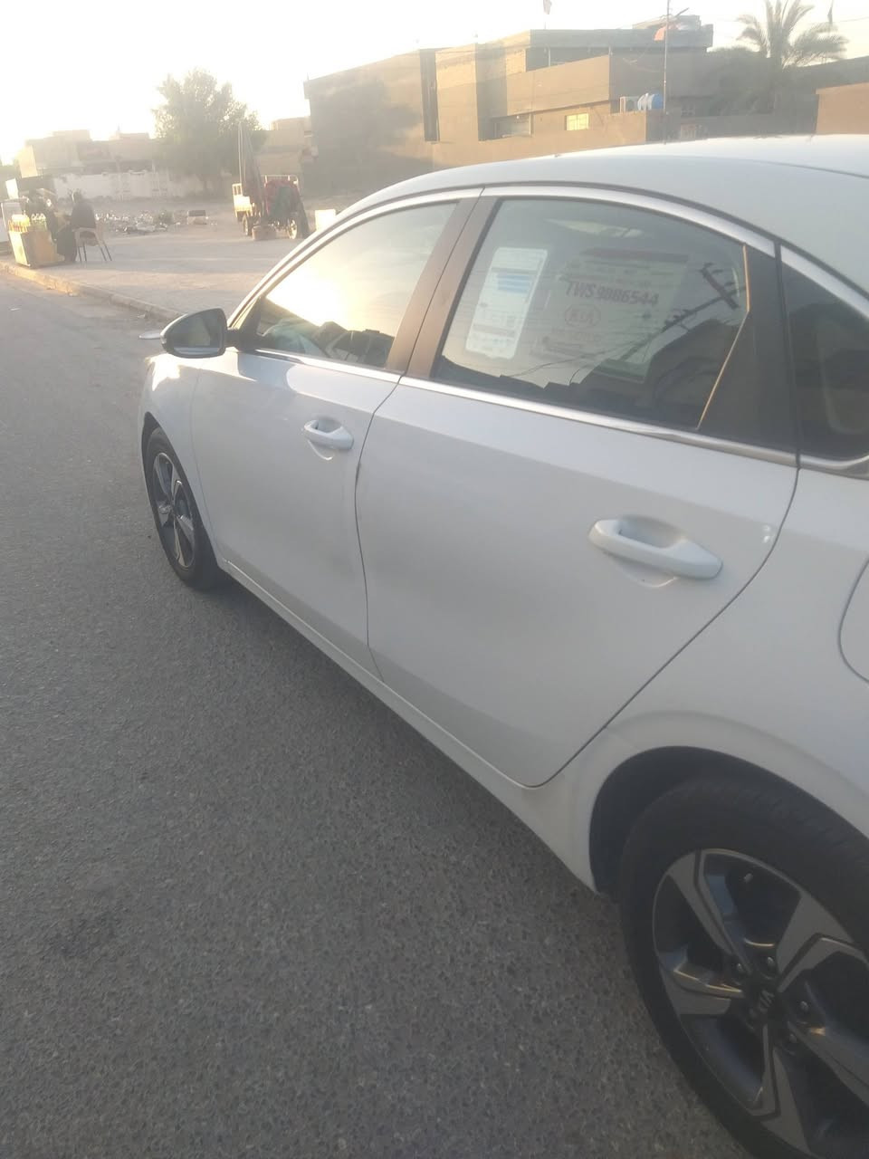 السلام عليكم 
كيا سيراتو موديل ٢٠٢١ مكفول بس بارد باب السائق
الاتصال بالرقم ***********
