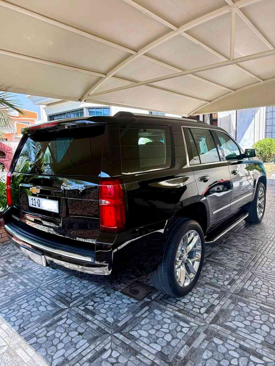 للبيع ‏ CHEVROLET  PREMIER
تاهو (2019) بريمير خليجي وكاله المنصور 
 ماشيه(76) الف / مكفوله 
المواصفات                       
فول مواصفات ١/١
٨سلندر
سلايد(فتحة قمارة)
كراسي جلد اصلي
كراسي اثنين كهرباء
كراسي هزار(عند اقتراب السيارة من اي شي)
كراسي خزن(ميموري)
كراسي(تدفئة+تبريد)
كراسي خلفية كهرباء
كراسي خلفية تدفئة
تبريد خلفي شاشة
شحن الهاتف لاسلكياً
رادار امامي وجانبي
كروس سرعة
داتا شو DATA SHOW
٣ بصمات
فول تحكم استيرن(جهتين امامي+جهتين خلفي)
استيرن كهرباء
استيرن تدفئة
شاشة عرض الاعطال
صندوك كهرباء(شفط)
نظام السير على الخط
دبل كير(عادي+اوتوماتيك)
دبل حساس(امامي+خلفي)
نظام تحكم بمستوى الضوء الداخلي
مانع تزحلق
پدل كهرباء(تحكم كهربائي بالبريك والبانزين)
فور ويل
شاشة امامية كبيرة اصلية
شاشة خلفية DVD اصلي 
كامرة خلفية 
تشغيل عن بعد
قاصة سرية
دوسات كتابة CHEVROLET
اشارة بالمري
مري كهرباء(شفط)
لايت عدسة زنون
لد امامي
سستم_صوت
داتاشو كبيره 
كيجات ديجتال 
موصفات لبريمير بعد معروفه
مكان السيارة بغداد
الشراي يتصل اوواتساب
***********

