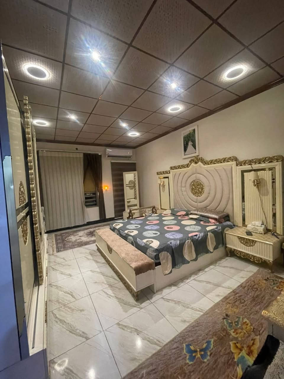 دار زراعي للبيع  

وللمراوس ايضاً بمناطق واسطي 
احتفالات حي الخظراء 

مسجل ومضمون اوراق كاملة

مساحة 160متر واجه  8

موقع مميز  كركوك شارع القدس خلف مطعم خطار 

محتويات الدار  طابقين2

كراج  استقبال مطبخ هول غرفة نوم ٢  صحيات 

طابق2_ غرفة نوم 3 هول صحيات  مخزن  درج داخلي  
ارضيه سيراميك ابواب تركي سقف ثانوي  

🔴هديه مع الدار  كاونتر و سبلت عدد٢  و تخم قنفات 🔴

الــبرجــس لـلعقار 
تأســـس عام 2004

***********

  (صلاح الحمداني )

🔴 1- التعامل يكون مع صاحب العقار الشرعي حصراً
2- المكتب  وسيط بين الطرفين ولحفظ الأجراءات  القانونية والتأكد من صحة العقار قبل تسليم اي مبلغ بأشراف قانوني

عنوان المكتب ( حي الواسطي -السايدين القديم -قرب عيادة دكتورة سلوى البياتي
‏‎

الارقام المذكورة في المنشور

رابط صفحة البرجس للعقار على الفيس بوك 
‏https://facebook.com/100069735185684

رابط الگروب الخاص بمكتبنا 
‏https://www.facebook.com/groups/1485688405145852/?ref=share_group_link
