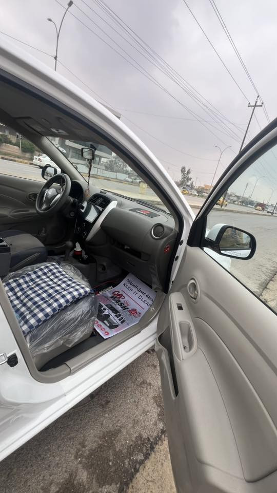 للبيع نيسان صني هندي بليته الزركه 
الممشى : 49،000 كيلو متر
الموديل : 2021
الرقم : اربيل
هزة جديدة لسنة 2026 شهر 12
طخم جديد و نضيف 
اطارات جديدة 
داخل السيارة نضيف جداً
شاشة و كامرة دوارة 
مكينة و گير شرط نظافة و دهن كله اصلي 
السيارة رقم اربيل الجديد تحويل مباشر ثاني يوم
تبريد تدفئة شرط 
السيارة بيها بارد بالجاملغ الامامي طرف السايق و تقليم بدون صبغ 
سيارة كاملة ما بيها اي نواقص 
السعر 12،600 و بيها مجال بسيط إن شاء الله 
موقع السيارة الموصل 
للتواصل 
*********** 
متوفر واتساب كذلك
