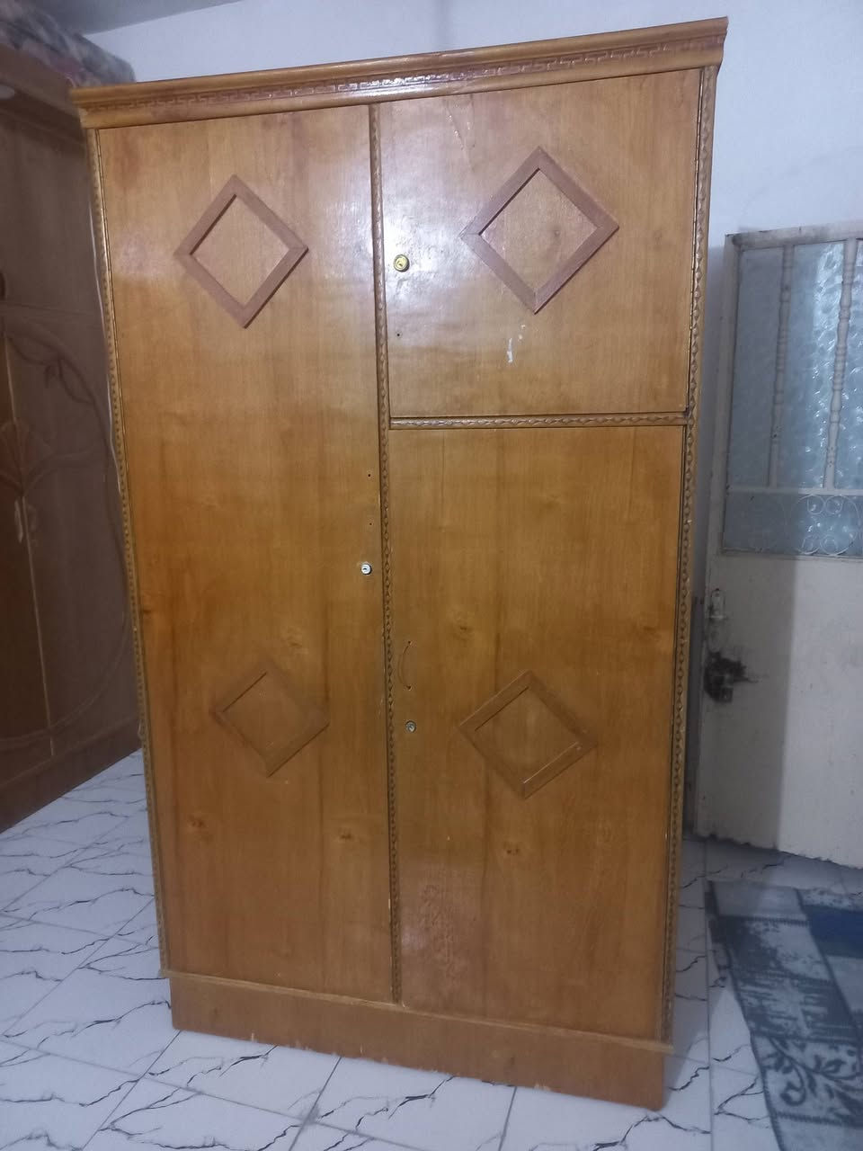 سلام عليكم
كنتور نضافه فول يحتاج شويه ترتيب عنوانه حله مركز سعر 90مجال قليل 
***********
