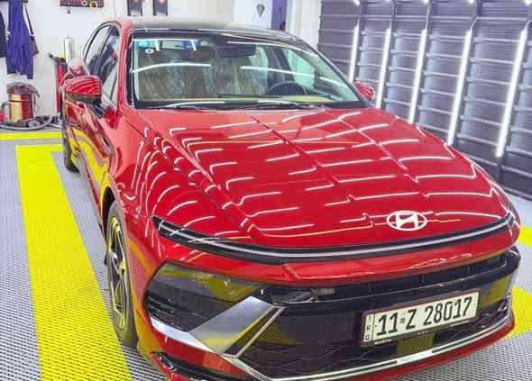 هيونداي سوناتا 2025 الشكل الجديد خليجي ضمان الاولى موتور فول مواصفات 1/1 ماشية 13 الف  محرك 2500 مرغوب مكفوله من الصبغ والبارد فقط كم رصعه 

💎 ســعــر ✅ ::  الــرد تلقائي📮

مواصفات فول واحد على واحد 
بانوراما 
بصمة 
تشغيل عن بعد 
كرسي كهربائي 2 
كير تعليك 
اريل نفكيتر 
مقاعد جلد قرميدي 
الدشبول 
صندق ذكي 
شاشة Car play 
تبريد بيانو 
شاشة لمس 
شاحن لاسلكي 
دشبول متصل 
بردات خلفية 
حساسات امامي  خلفي 
شادلها عازل حراري 
تبديل دهن يم شركه ضمان 
5 سنوات
مكفول
مواصفات اخر 

رقم صاحب السيارة 
***********
