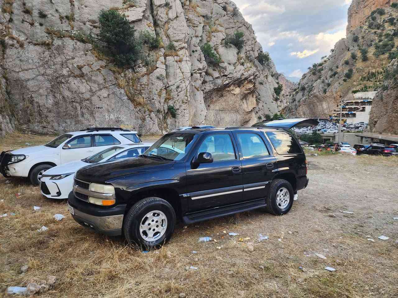 السلام عليكم شباب تاهو بترة مديل ٢٠٠٥ لون اسود مكفولة كفالة عامة تسجيل جديد رقم بغداد سيارة نضيفة كلش تبريد ٣ قطع محرك 5300 كير700 سيارة مال بيت حلوة.السعر ١٤٠ وبية مجال عنوان كربلاء  الاستفسار *********** ابو محمد

