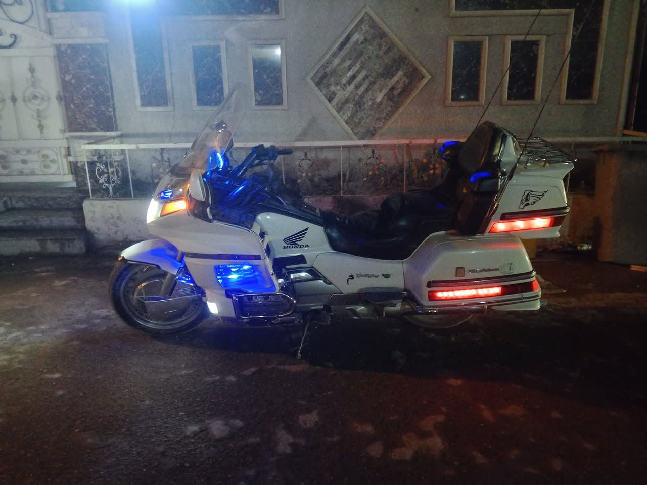 السلام عليكم كولدونك 1500 للبيع جك بك كير مكينه مكفوله كفاله عامه تخم تاير جديد اي ستفسار خاص او اتصال عل رقم ***********
