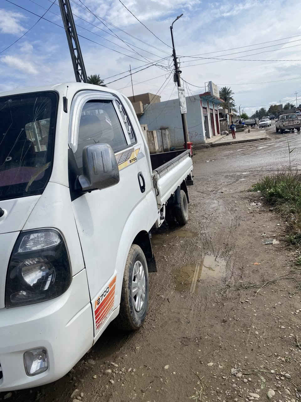 السلام عليكم 
سيارة كيا بنكو للبيع موديل 2014
سنوية لل2027 تحويل مباشر 
سياره جاهزه ضررها  ضربه في باب السايق ومصلحة 
مكان السيارة ناحية المعتصم _الطريشة 

  *********** السعر 105
