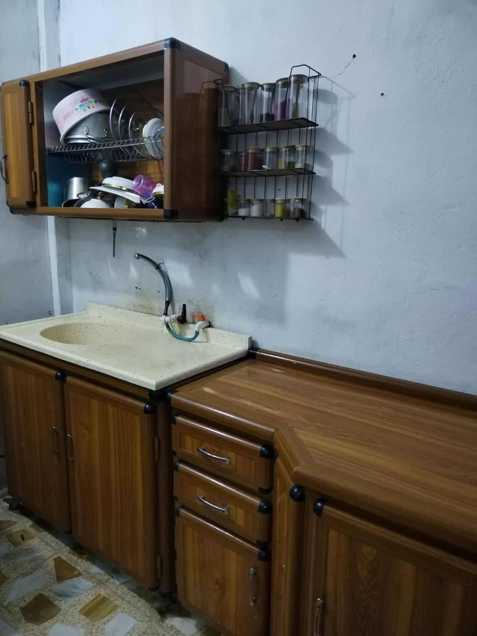 كاونتر فصال درجه اولى ثقيل ٧قطع السعر خاص ***********حي الشيماء الجانب
