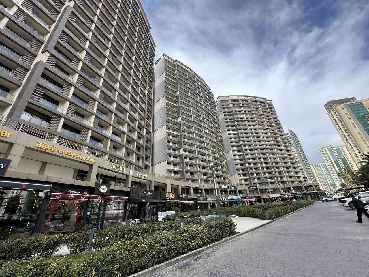 Empire Pearl 2+1 tow bedroom for rent 500$ 
WhatsApp +9647502002001 

شقة إمباير بيرل غرفتين نوم للإيجار 500 دولار
للتواصل عبر واتساب: ***********

ئیمپایەر پیرل دوو ژووری نوستن بۆ کرێ 500$ 
واتسئەپ ***********
