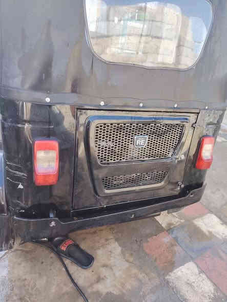 سلام عليكم تكتك كفاله عامه كشر ومكينه وراقه ستنساغ بيع كوم حديد تكفله حلال وحرامم عنواني واسط الكوت سعر 5250 وبيه مجال *********** واتساب
