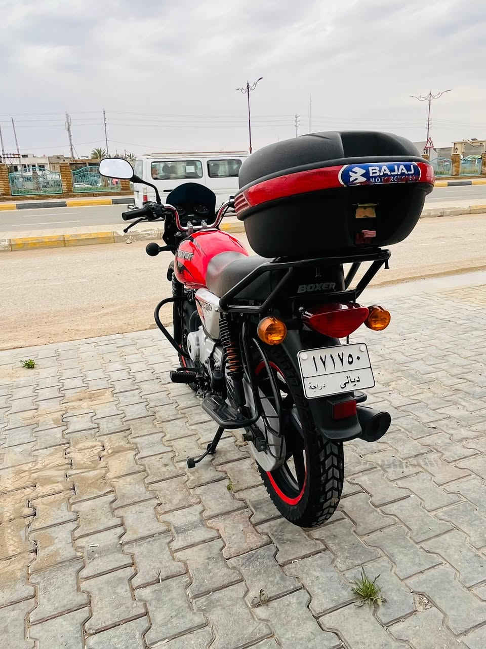 يا الله اسلام شباب بيع بل نقد وبل قصط ماستر رافدين فقط او مراوس حسب القناعه درجة بوكسر موديل 22 نازله بل 23 اخت الزيرو دراجه بجيس مال جناي  مرقم ديالى التحويل ثاني يوم  كفاله عامه من الشخط العنوان ديالى بعقوبه السعر مليون و950 وبيها مجال حك الجيه الرقم *********** الشراي يتصل وبي خير ويدلل
