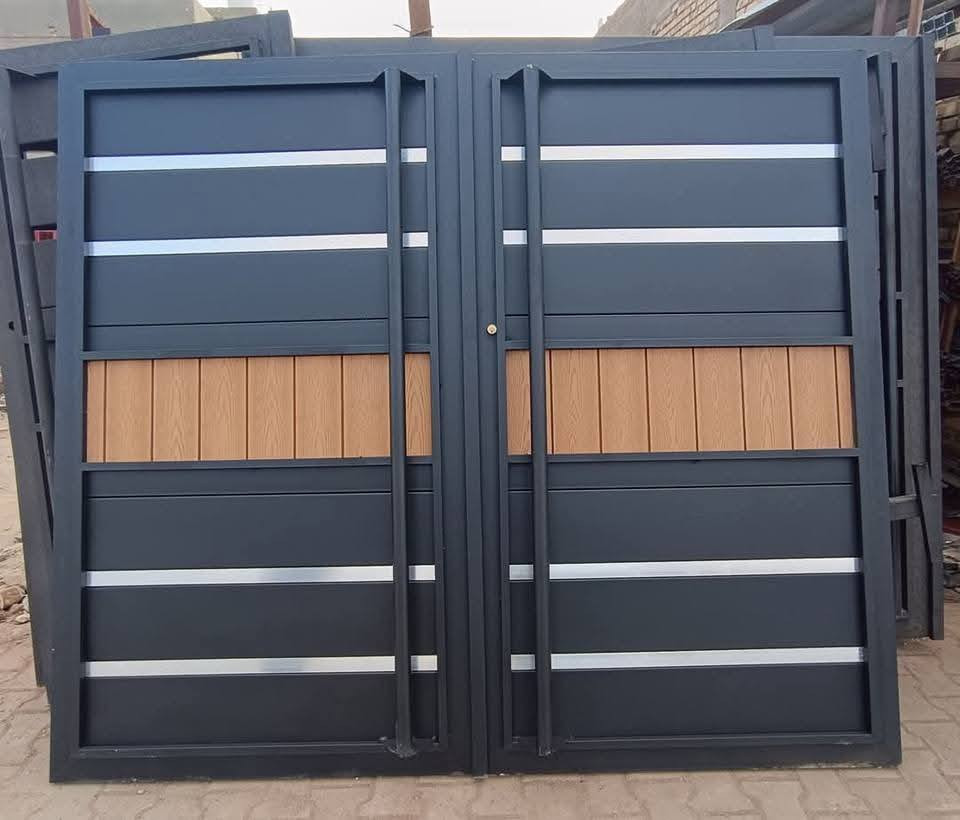 السلام عليكم
كادر متفرغ حاليٱ
صبغ جدران سنفره طلس و تصليح 
صبغ ابواب و شبابيك تنضيف و معجون 
ديكورات جبس بورد و بوردكس
ديكورات فوم واجهات
باسعار مناسبة 
***********
جزء بسيط من اعمالنه 👇
