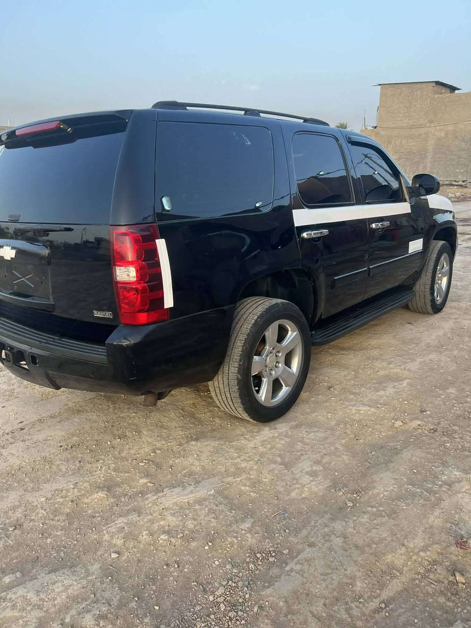 سلام عليكم تاهو للبيع او للمراوس حسب القناعه  
كص قماره فقط باقي كفاله كير مكينه جدد تخم تاير حدادية جديدة كهربائيات كله شغال سياره حلوة وخير من الله 
متومه طبق الاصل سليمانيه 
مكانه واسط 
‏‪***********‬‏
