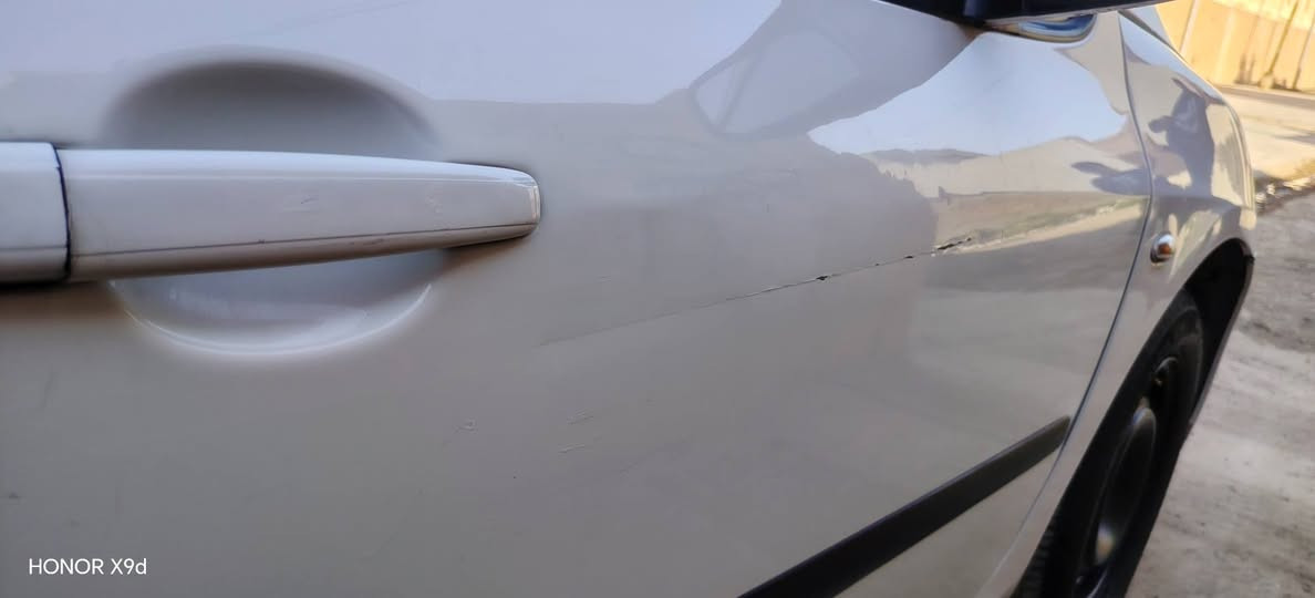 بیجو موديل 2006بيه فقط بونيت صبغ بدون اي ضربه سنويه جديد مشروع وطني بيه بطاقه بنزين سعر 62وبيه مجال لطيبين شراي خابر وتدلل *********** كركوك, العراق
