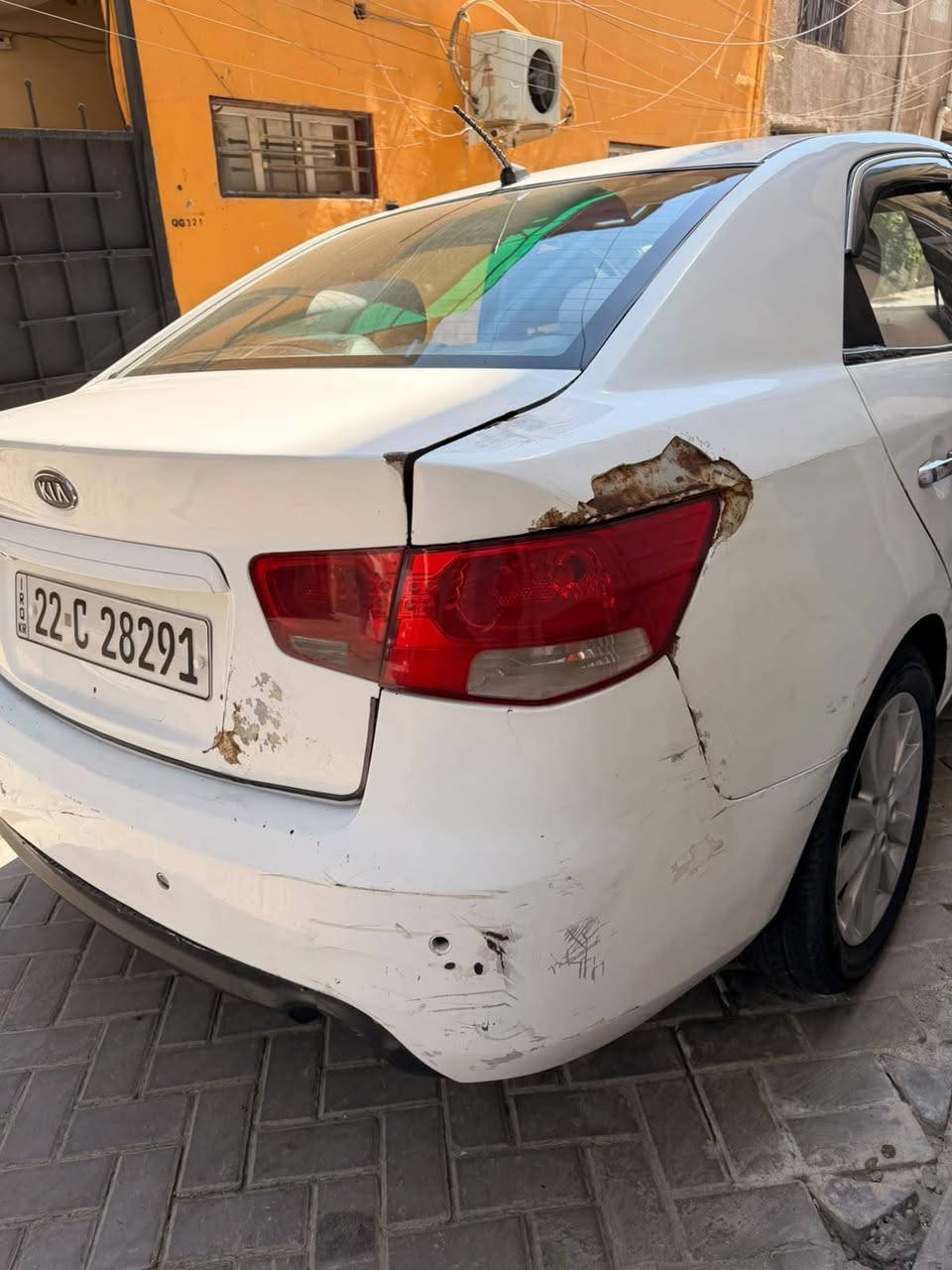 سلام عليكم سيراتو موديل 12 رقم اربيل شرط تحويل فول مواصفات فتحه سقف موي شفط حساس خلفي شاشه ايبات تحكم ستيرن مصبوغه حزام *********** سعر 90وبيها مجال

