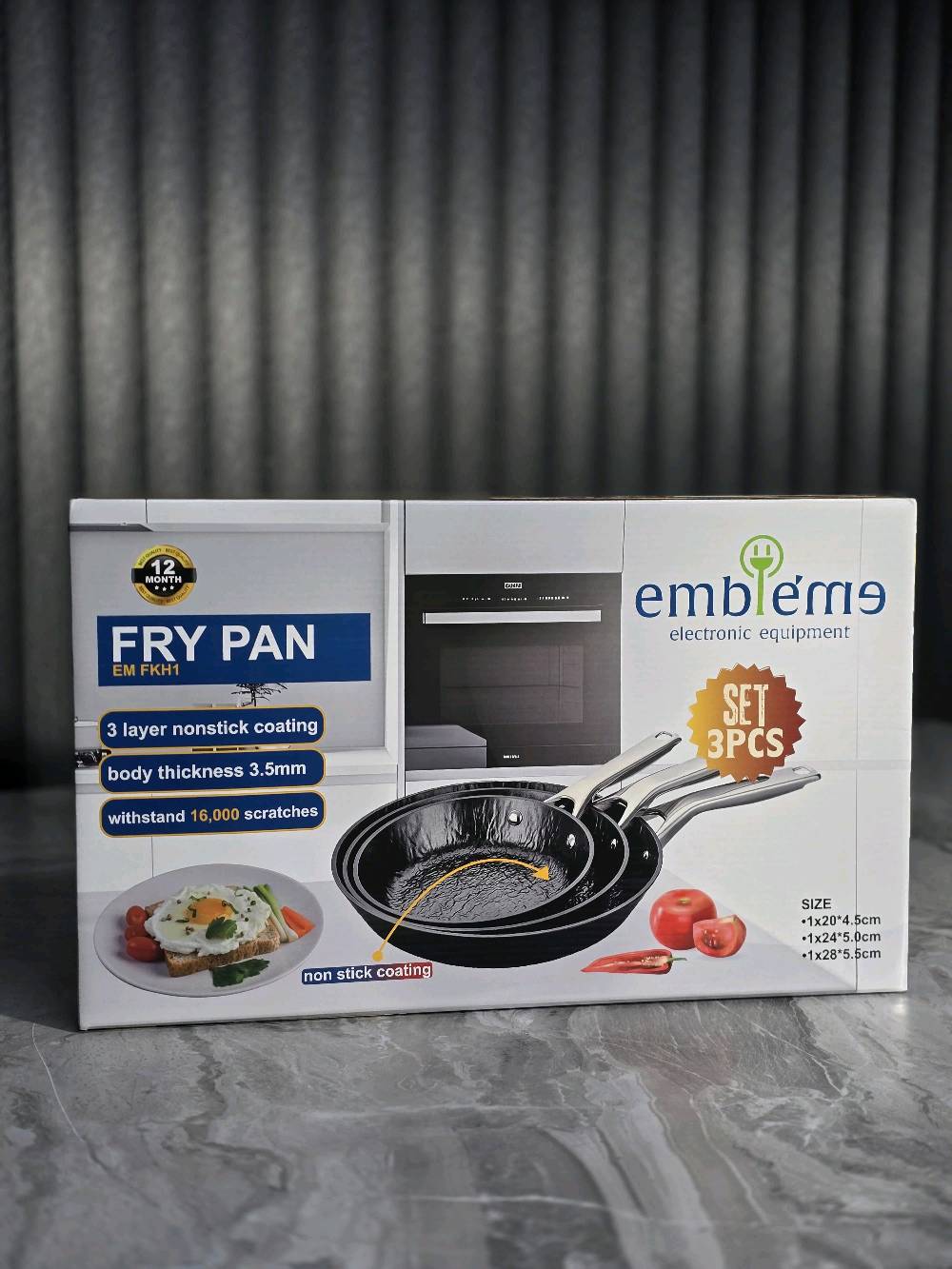 مقلاة إمبليوم الأصلية – سيت 3 قطع 🔥
إذا تريد مقلاة تعمّر وتطبخ براحتك بدون ما يلتصق الأكل، فهاذي اختيارك الصح 👌
✔️ طلاء 3 طبقات نون ستيك قوي يخلي الطبخ أسهل والتنظيف أسرع
✔️ سماكة جسم 3.5 ملم حتى توزع الحرارة بشكل متساوي
✔️ تتحمل لحد 16,000 خدش يعني استخدام يومي بدون خوف
✔️ مسكات مريحة وثابتة، ما تسخن بسرعة
✔️ مناسبة لكل أنواع الطبخ: بيض، لحم، خضرة، فطور وغدا
📦 السيت يحتوي 3 أحجام تناسب كل الاحتياجات:
– 20 سم
– 24 سم
– 28 سم
💯 جودة عالية من Emblem، عملية، متينة، وتخلي مطبخك مرتب واحترافي.
اختيار ذكي لكل مطبخ 👩‍🍳👨‍🍳