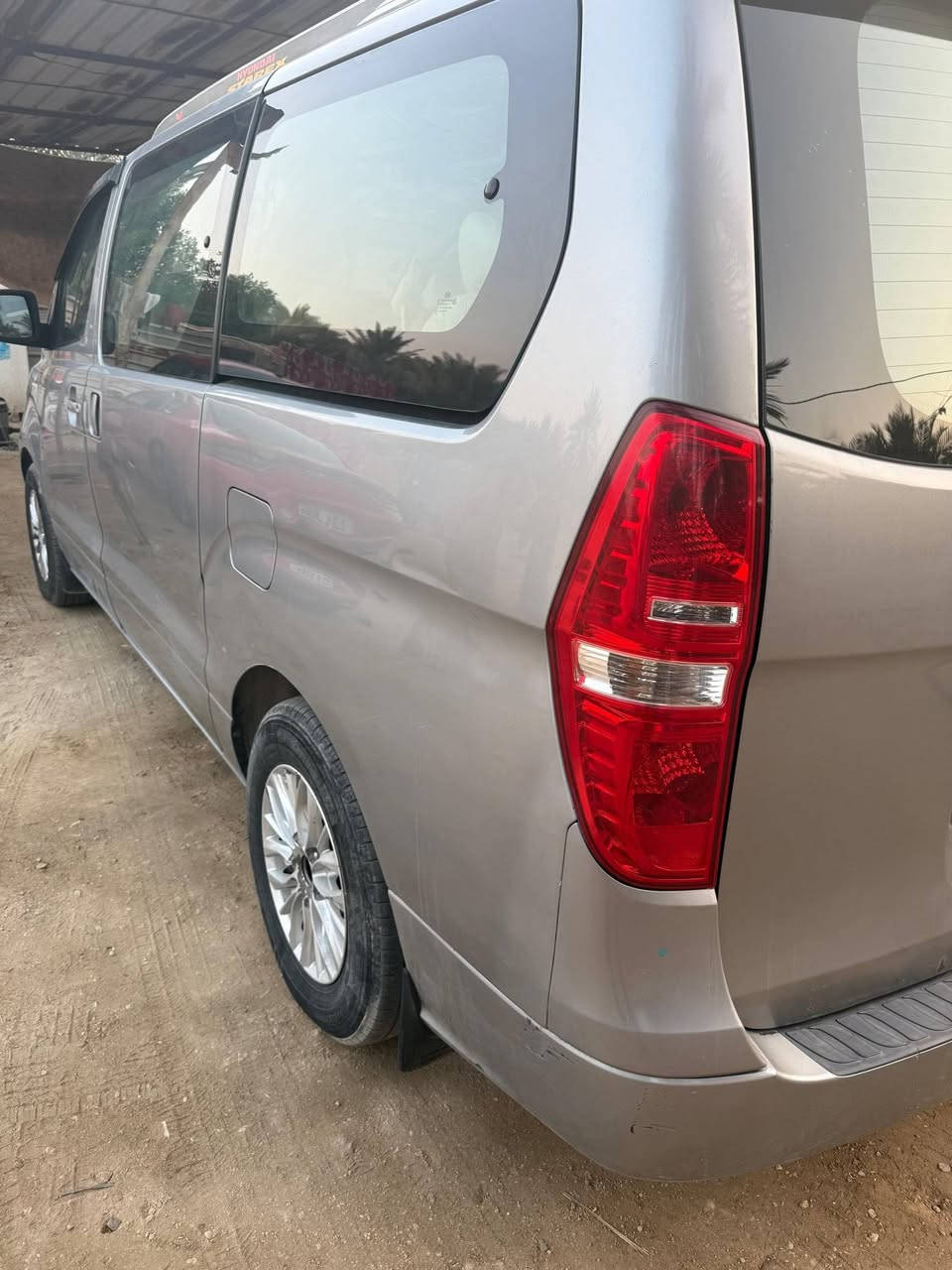 السلام عليكم
ستاركس مفتوح محور مسكر  مديل 22  مكينه 9 بلاد  سياره بيهه بس ضربه بالخلف كد شبر  سياره نضيفه وجاهزه  مكلف بالنشر رقم صاحب السياره ***********
