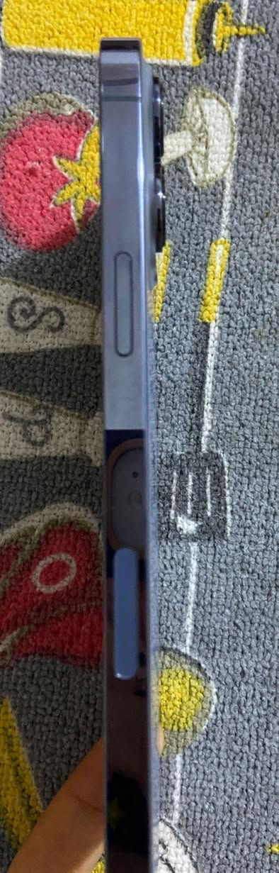 السلام عليكم جهاز 13 برو ماكس
ذاكره 512 بطاريه81
الجهاز مكفول من كلشي شتريته ع ايدي 
السعر 675 وبيه مجال/ بغداد الحسينيه مال راشديه ***********
