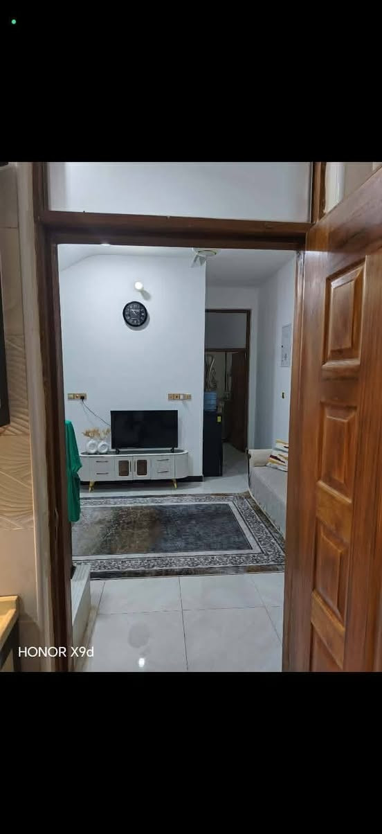 دار للبيع 100 متر طابق واحد كونكريت بناء جديد
حي الزيتون جهة العمارات قرب المختار

غرفة صالة استقبال مطبخ صحيات داخلي وخارجي
مطلوب للإسكان 22 مليون تسديد شهري 145 الف

للاستفسار أكثر مراسلة الصفحة أو الاتصال
***********
