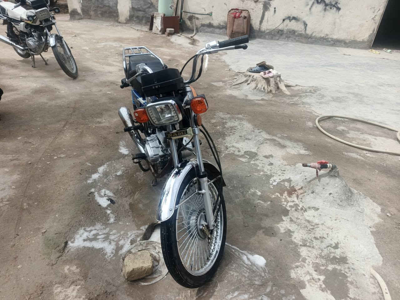 متاح نامه ٢٣ كامله محرك ما مفتوح كلك بيهه مكاتبه عن السرقه شلعه ومعدل مكان سماوه جسر جروخي
السعر ٦٢٥ وبيهه مجال بسيط 
***********
***********
