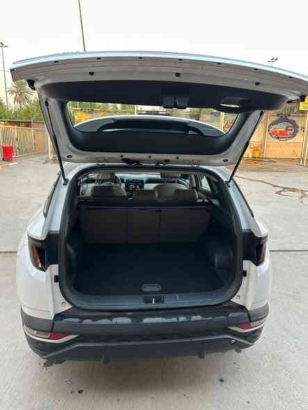 السلام عليكم توسان خليجي موديل 2023 للبيع 
السيارة مواصفات جيكي

كفاله عامه عدا طخه بسيطه بالجاملغ الامامي موضح بالصور 

بانوراما

كشنات كهرباء

تبريد مقاعد امامية 

هاند بريك الكتروني

تبريد قطعتين 

حساسات امامي خلفي 

كامره خفلية 

 شاشة ابل كار بلي

وضعيات قيادة 3

نورمال 

سبورت 

ايكو 

رقم بغداد 

السيارة ماشية 50 الف km قابل للزيادة 

(‼️السعر 220 وبيها مجال‼️) 

مكاني بغداد زيونة 

للاستفسار اتصال على الرقم او واتساب 

 0771 956 9984
