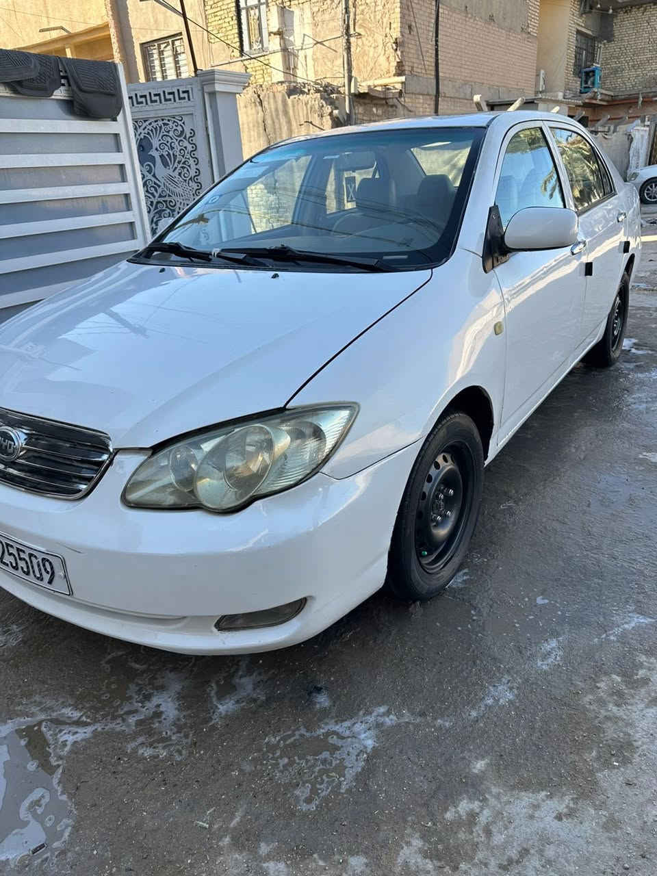 سلام عليكم سيارة BYD f3 اوتماتيك موديل 12 بسمي مشروع وطني هزة جديدة سيارة جاهزة مبدل جاملغ امامي فقط السعر 45 بيهة مجال لشراي مكاني بابل حلة مركز المدينة للتواصل ع رقم *********** او خاص متواجد تحياتي لجميع
