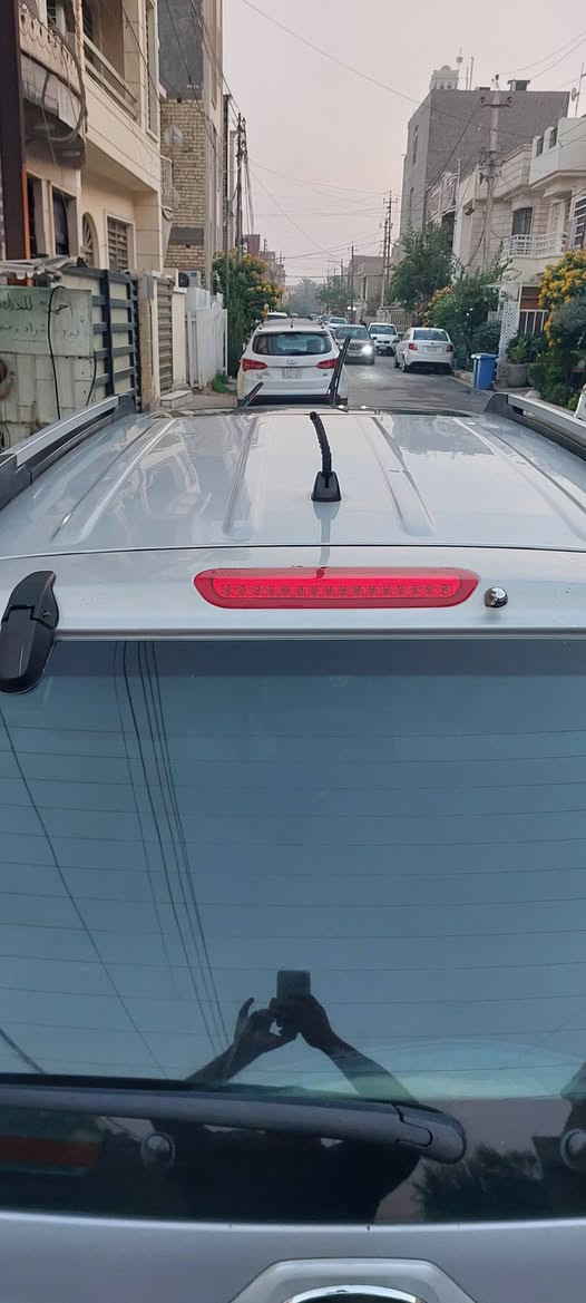 السلام عليكم 
للبيع .........
سبورتج الشكل مقدس 
مواصفات tlx يعني اعلى فئة
السياره مكفوله كفاله عامه من الصبغ والمعجون وشرط حته الدعاميات مكفوله 
والسونار مالها موجود 
مواصفاتها شاشه كامرا حساسات شفتات ستيرن
بوصله بالمرايه بلاد
فتحه سقف
٤ ويل دسك مع نضام بريك ABS
تك ويل مو فور المرغوب يعني كير النترا مقدس جيب وشد 
مكينه ٢٠٠٠ يعني ٤ سلندر دوش
نفس المكينه مال النترا المقدس
ويل كب بلاد 
كشنات جلد
بلاجكتورات زينون
زوج تاير جدد 
باتري جديد 
صيانه دوريه كامله 
السيارة رقم بغداد بأسمي يعني تحويل ثاني يوم 
السياره كلها شغاله من محرك صدر تبريد كهربائيات وترايك لكوريا تفحص يمهم بالشركه
ملاحظه/
 السيارة بيهة شخوط بسيطات يعني بالبولش يروحن حته لاتكول ما ذاكرهن بالاعلان
العنوان بغداد الدورة للأستفسار الاتصال *********** ابو سيف
