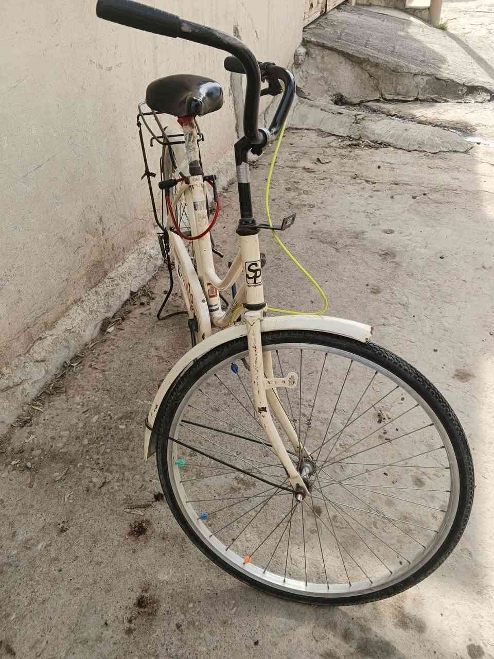 عبد الحليم للبيع بسعر 45الف حي صدام التايات جدد ***********
