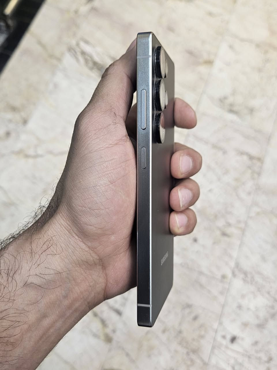 S25 ultra tera بسعر 1.490
الجهاز مكفول ونظيف بدون اي خدش او طخه
ذاكره 1 تيرا ضمان عين الفهد شرط الفحص مع ضمان شهر كامل مني
الجهاز بدون باكيت فقط الجهاز وحده 
سعره قفل 1.490 الف 
علما ان سعر الجديد مليونين 
بغداد سيديه ***********
