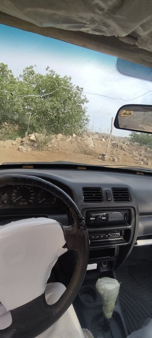 مازده 98 سيارة كارتون على البلاد لاضربه ولا تبديل كفالة عامة كير محرك سنوية جديده رقم انكليزي باسمي السعر 42 وبيه مجال للطيبين رقم الهاتف ***********
