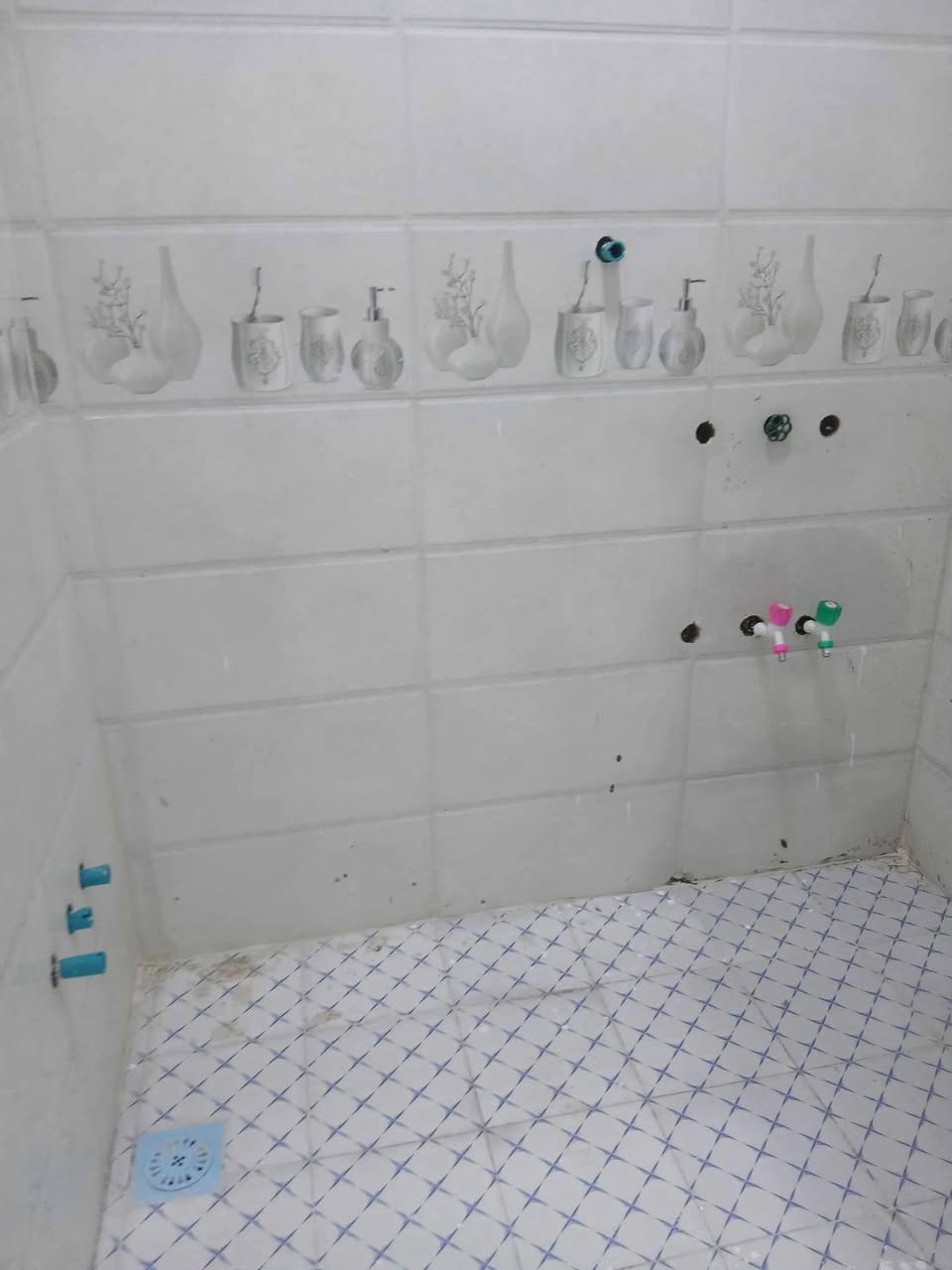 مشتمل للبيع مساحة ١٠٠م طولاني بناء حديث طابقين الطابق الثاني غير مسقوف موقع كلش حلو خدمات متكاملة على شارعين غرفة/مطبخ/صالة/استقبال/صحيات العنوان السفحة
بداية شارع احمد الوائلي ثالث فرع غير مسكون الدار فارغ 
السعر ٥٥ مليون بية مجال بسيط


**إذا كنت صاحب هذا الإعلان وتريد حذفه لأي سبب، رجاءا أرسل رسالة إلى الدعم الفني**