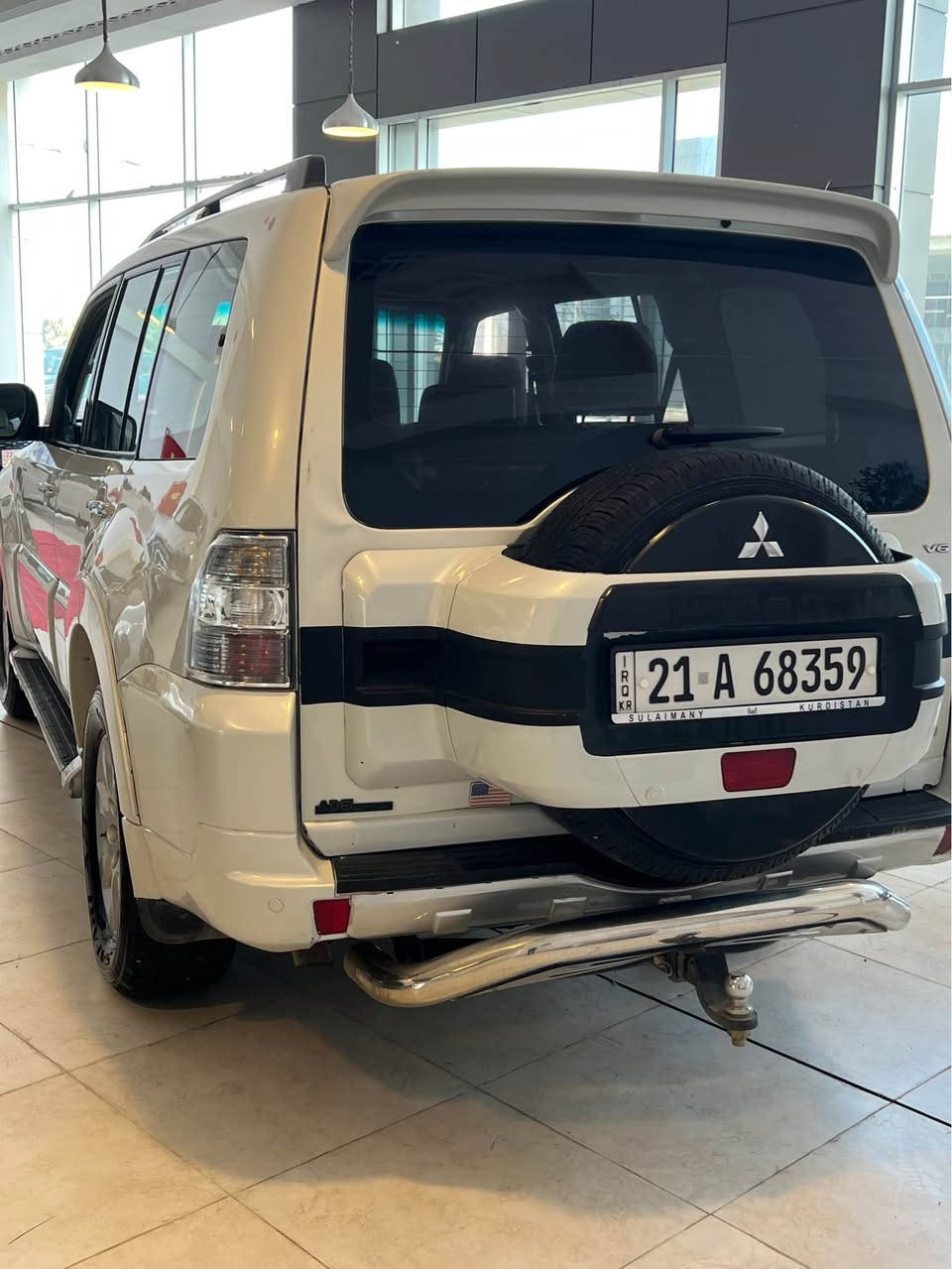 السلام عليكم 
باجيرو 2010 محرك 3.6 6 سلندر 
ممشى السيارة203000km
مواصفات السيارة:كشنات جلت - سلايد -تبريد خلفي- حاسات خلفية -بلاجكتور - يدات نيكل -اشاير بلمرايه -ويلكب قياس 17-CD BOX - تحكمات ستيرن - 4WD السيارة 
جاملغ الخلفي شبر صبغ - باب صندوق شبر صبغ - البنيد 4 اصابع بارد و السيارة بيه تفاصيل 
السعر 125ورقه و بي مجال 
للاتصال :
*********** السليمانية, العراق
