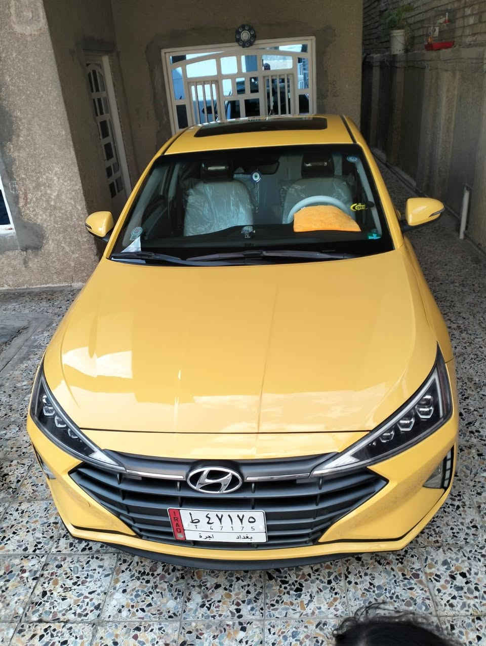 هونداي النترا موديل 2020 كير cvtوارد امريكي صور الحادث بالمنشور  بدون لغد ولا شاصي ليبل واحد  ماشيه 63mm
حجم المحرك 2000  فول لمتدد 1/1 
بصمه ابواب بصمة صندوق
رادار امامي رادار جانبي رادار خلفي
تحكم ستيرن مري قلاب
شاشة 
كامره دواره كشنات خزن
تدفئه تبريد منفصل  
لايتات زنون  4عدسات انظمه قياده3
لد امامي خلفي شحن واير لس 
تخم تاير جديد
دوشمه جديده
مكان السيارة بغداد
رقم بغداد  الماني بسمي تحويل ثاني يوم  مصفره هيئه وغرامات وهزه155وبيه مجال
أي استفسار  ***********
