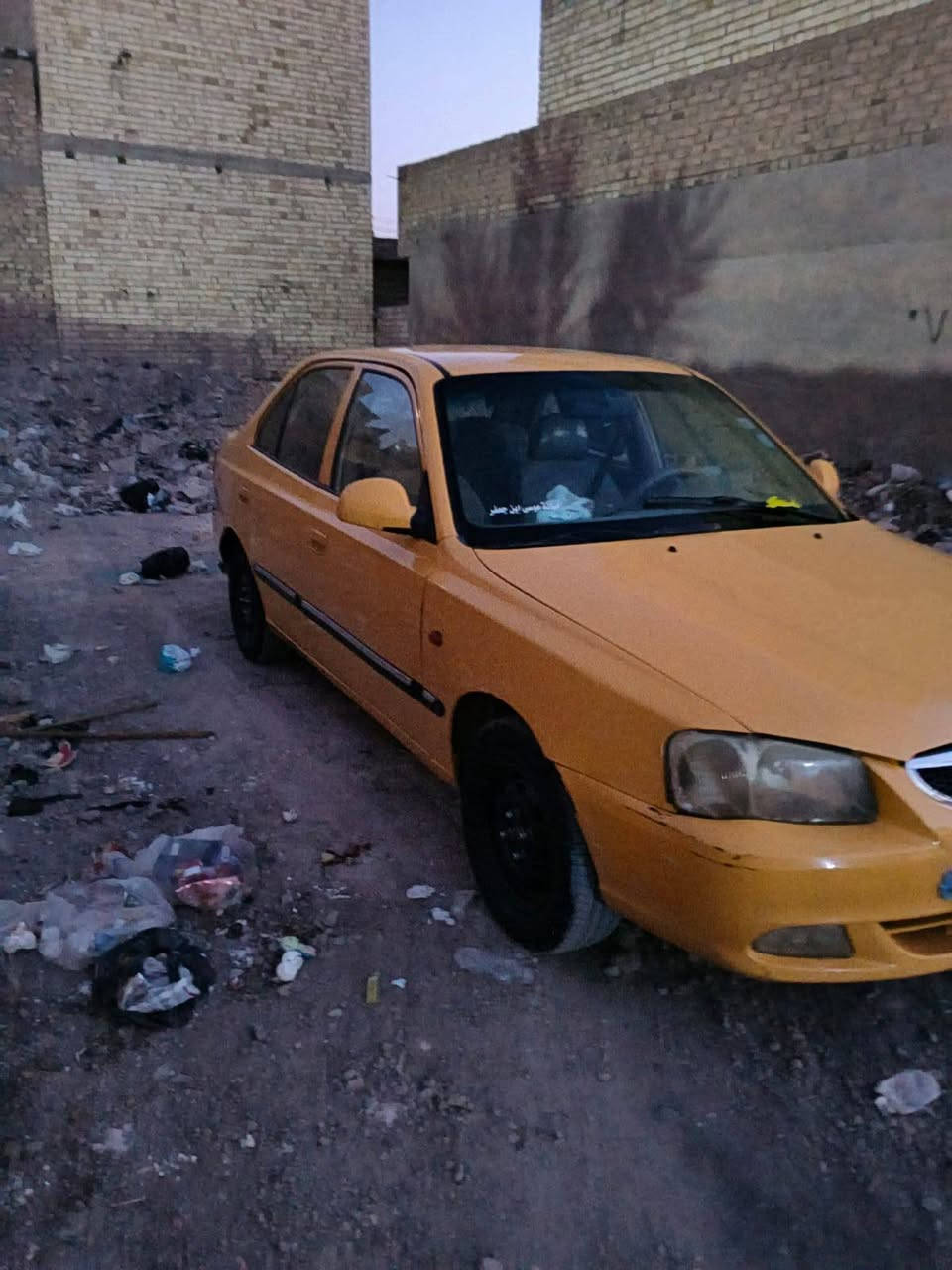سلام عليكم ورحمة الله وبركاتة عندي سيارة فيرنة موديل 14 كير اومحرك خير من الله تخم تاير تبريد صدر جديد او مصفرة هيئة او غرامات مكان السيارة بغداد سعر السيارة 55 اوبيهة مجال رقم ***********
