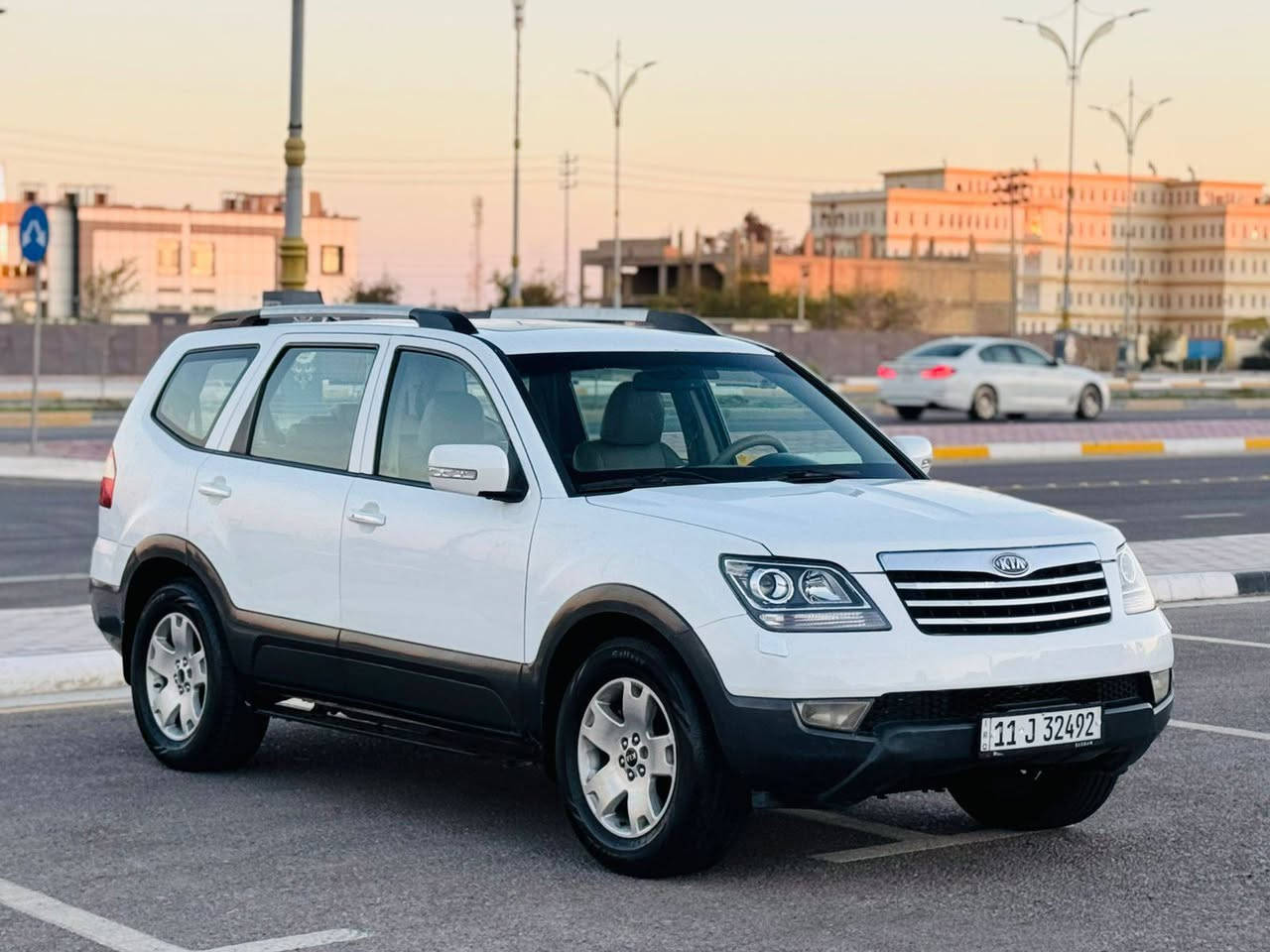 سلام عليكم كيا موهافي موديل2011فوووول مواصفات اعلى فئة👌 واحد على واحد💯سعر121بيه قطعه وحده كلير رقم بغداد نكليزي المكينة6/3800سلندر گير و مكينة  مكفولات المواصفات:-منظومة زينون عالي ناصي. بك لايت LED.دفع رباعي. فتحة سقف.بصمة ابواب.بصمة تشغيل.شارة ترحيب. تدفئة و تبريد كشنات.
تبريد ثلج ثلاث قطع. ثلاجة بالتجوه. الداخل جلد.شاشة كبيرة. خزن ميموري. كشنات كهرباء. مري قلاب.تخم تاير جديد. باتري جديد. تبريد بيانو.
زراگات دعامية. باب خلفي شفط كهرباء.
———————
مكاني كربلاء 
رقم الهاتف‏‪***********‬‏ كربلاء, العراق
