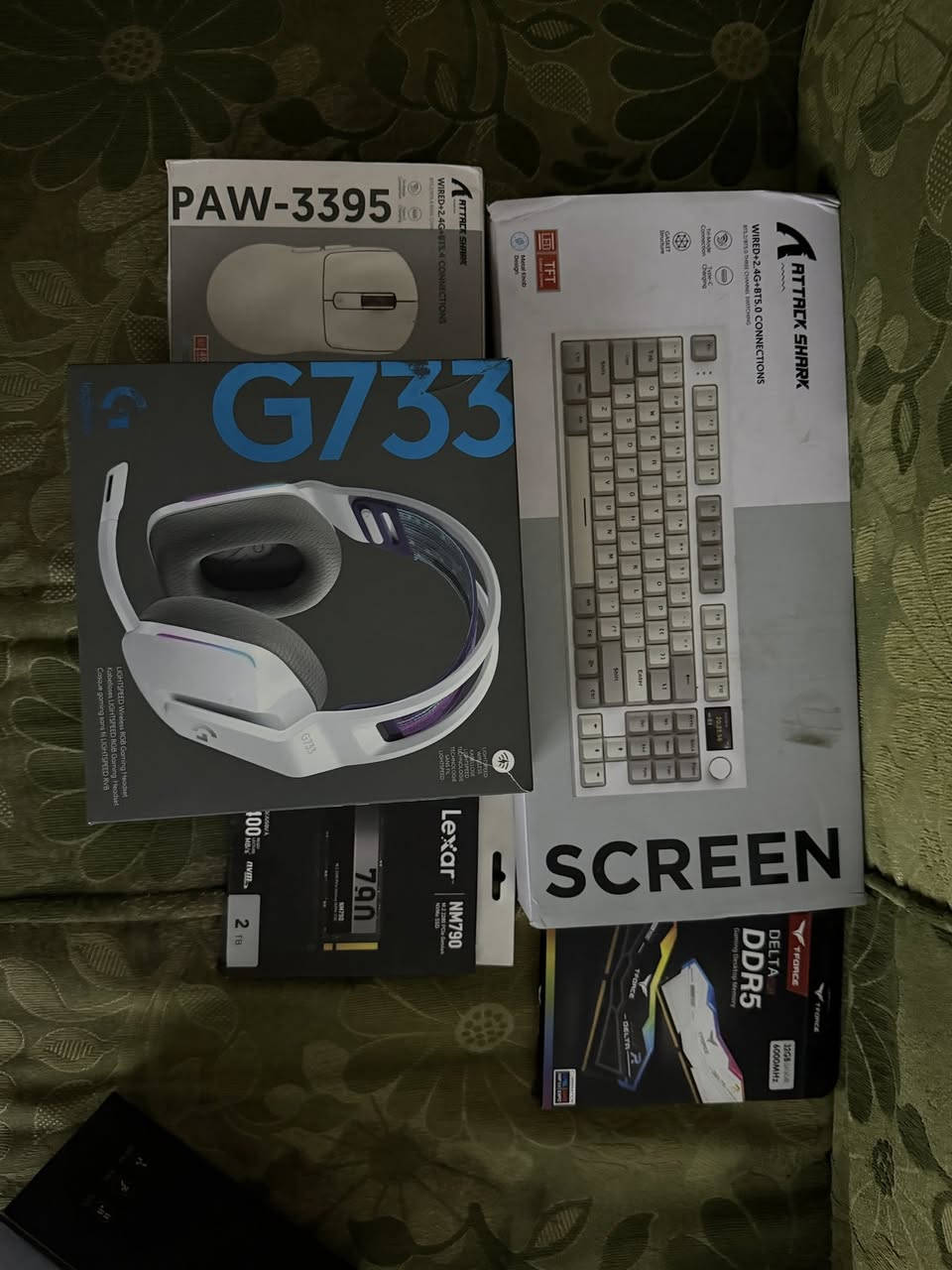 سلام عليكم شباب ستب كامل البيع موصفاته الكيس
كارت شاشه NVIDIA GeForce RTX 4070Ti SUPER 16GB
معالجاح i7-14700F 
مذر بورد PRIME Z790-PWIFI5 
بور سبلاي GN850W 
راماتDDR5 6000MHz 
مبرد ماي GAIILCD SL-INF 360 ملي ابو شاشه
  M2 -790تيره
سماعه G733
موسPAW-3394
كيبورد ATTACK SHARK
يوبيس ابو 2000كيفي
شاشه 1080-240z أي بيس
جوستك بلي 5جديده 
ميز مترين عرض وطوله متر 
كرسي كيم من شركه فانتك 
شباب تجميعه جديده كلش سعر ٣٥٠٠ سعر بلاش 
عنواني الدوره 
كراتين القطع كله موجوده 
***********

￼
