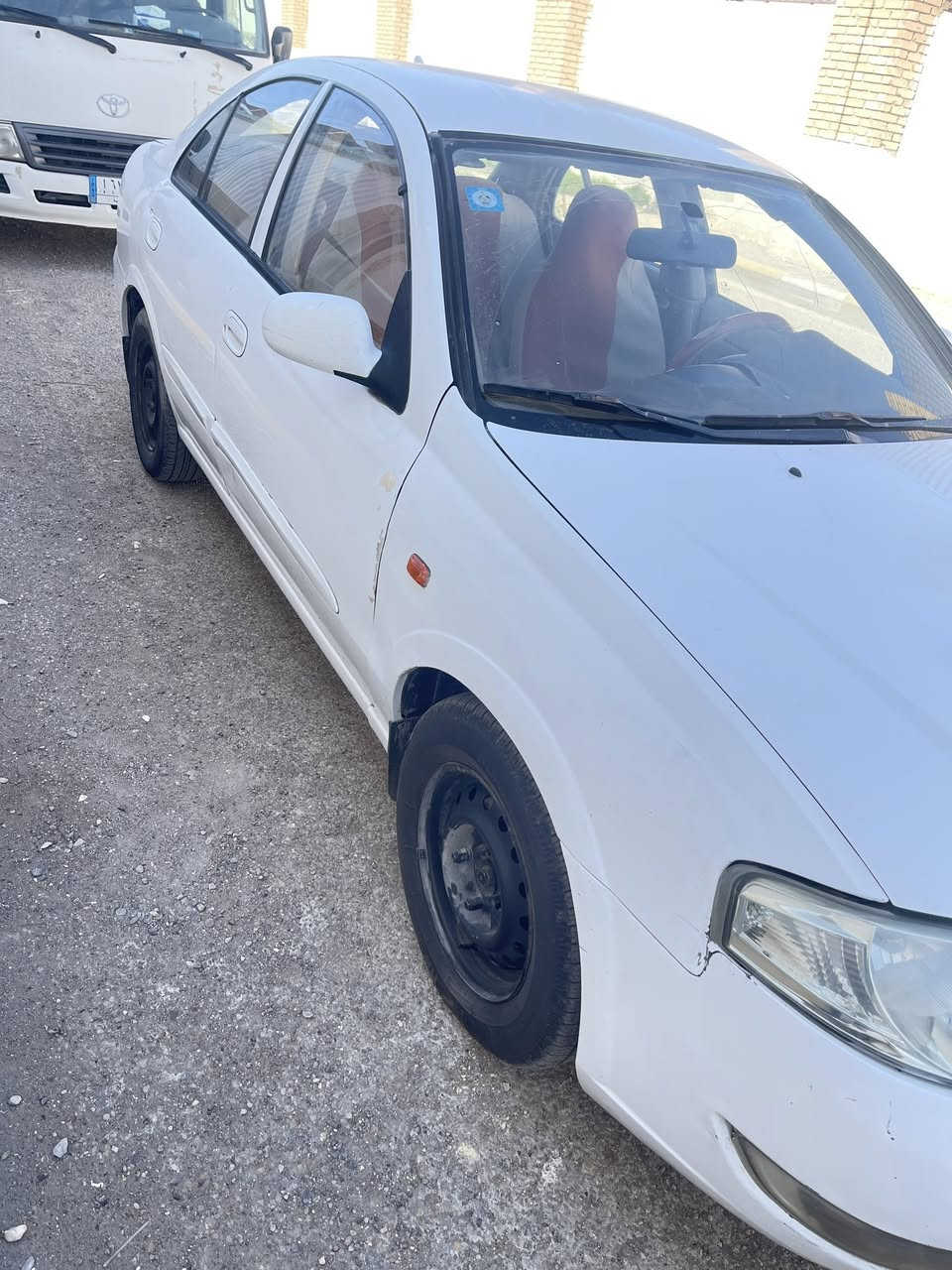 سيارة نيسان للبيع رقم ذي قار مديل 2012 مكاني في الكوت سعر ٩٠ وبيها مجال ***********
