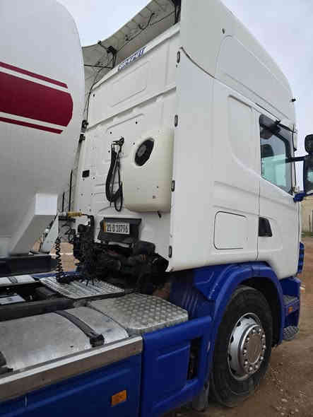 ژ.م/***********
اسكانيا موديل 2002حجم420انجيكتر/تةبريد رتايدةر سلاجة سپليت /سةنةوي تةنكر تريلة دةبل تاية 47 طن 
سةنةوى نوئ 
سعر /220$ أربيل
