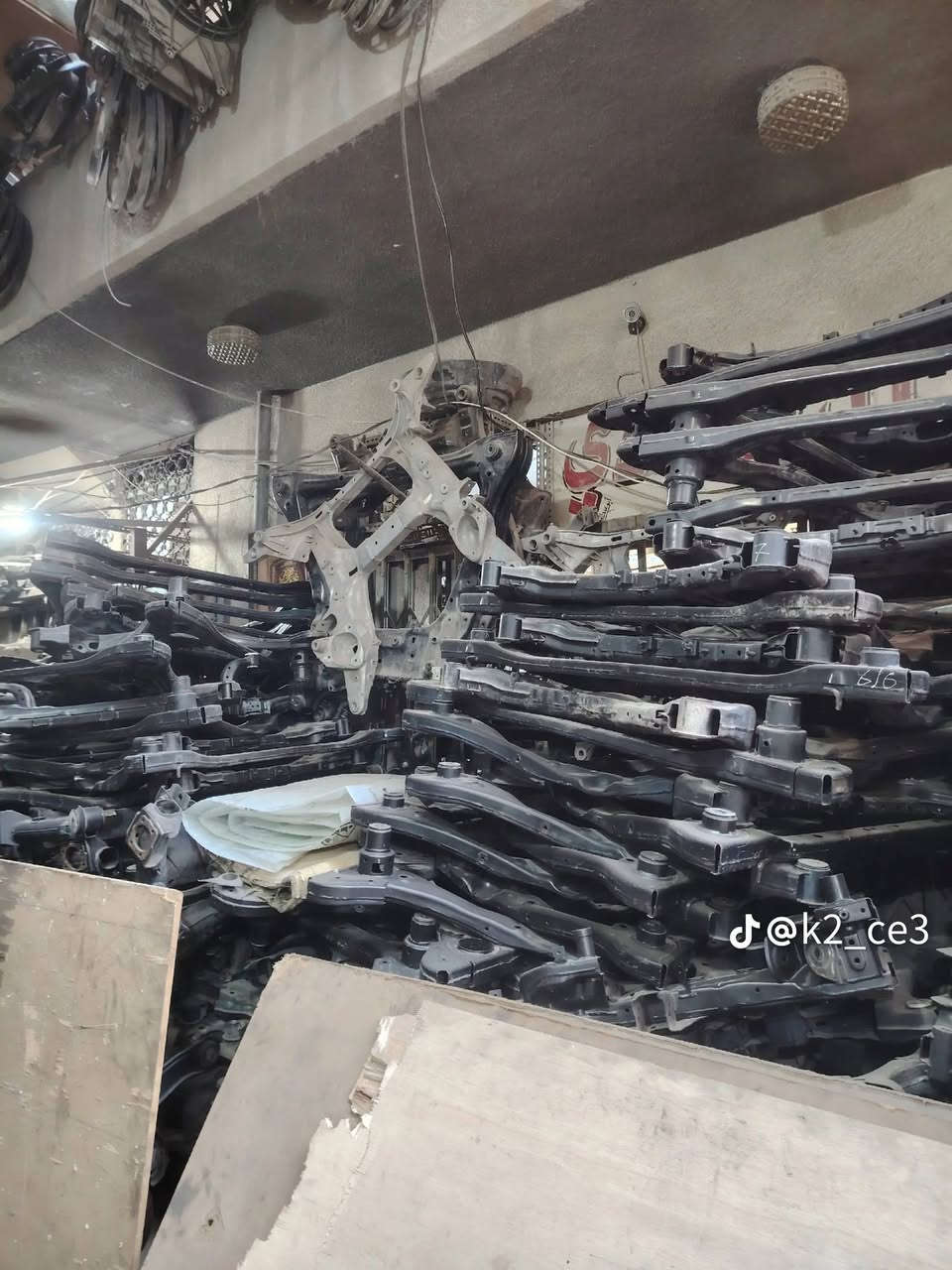 محل محمد البغدادي تفليش الاسعار 💥 عرض على جميع فرممات الكوري الحديث مثل/ توسان، سورنتو، اوبتما، K5 سعر الفرممة 250 الف اصلي تفصيخ لاستفسار الاتصال على الرقم *********** العنوان القصر الأبيض مقابل وزارة تعليم العالي لتواصل
