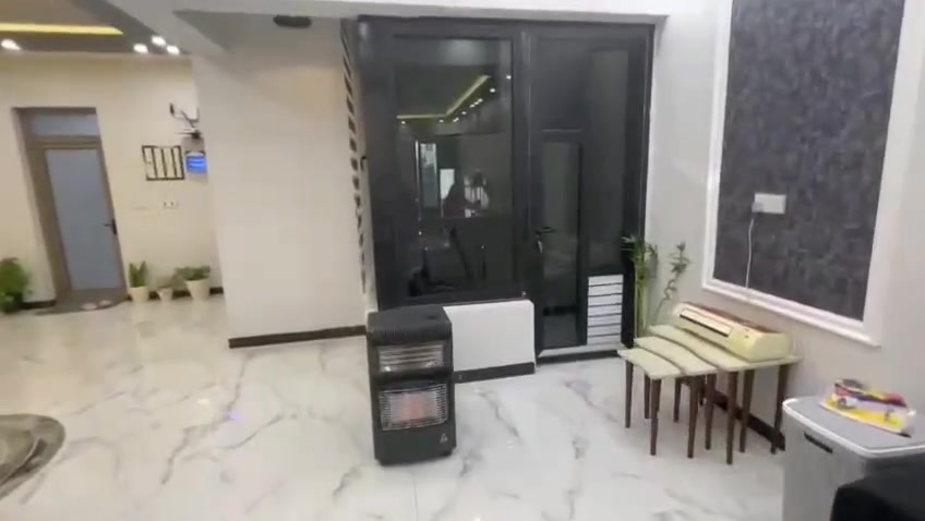🏡 فرصة العمر بالكريعات - 7 أبكار خلف المعارض
دار VIP للبيع درجة أولى
المساحة: 285م² | الواجهة: 13م × شارع 10م | زراعي صرف

3 وحدات سكنية مستقلة بالكامل:
7 غرف نوم | 3 استقبال | 3 مطابخ | 4 صحيات

السعر: 2,750,000 دينار للمتر فقط

شركة أصل الجوهرة للتطوير العقاري والمقاولات
إدارة: أوس وياسر البحراني
***********
