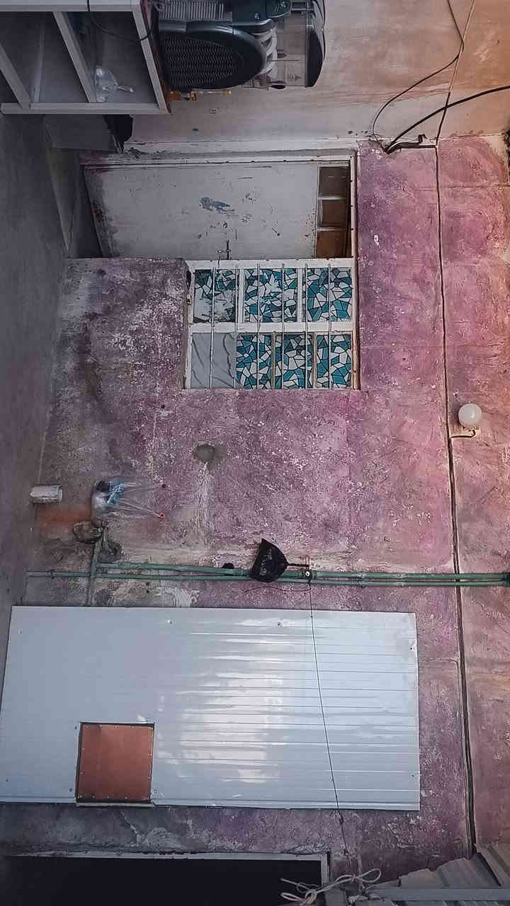 منزل في خانقين في منطقه مالكشا قرب المدرسه يم بيت الدكتور مساحه المنزل 180 متر المنزل غرفتين واستقبال ومطبخ ومحل جاهز مجاري البيت واساس المي والبيت كله كامل جاهز فقط بالسقف تشيكو وشغل شركه للصناعه يعني شغل مضبوط واصلي وما بيه اي عيب البيت والبيت سقف ثانوي بالكامل السعر 8 مليون وقابل للتفاوض ***********
