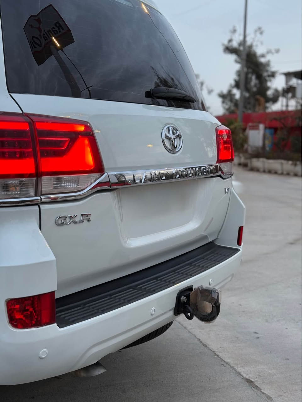 تۆیۆتا لاندکروزر وەنەوشە ٢٠١٦ 
مانگی ٦ 
جي ئێکس ئاڕ 
٨ پستۆن 
فول مواسفات
ناو زەرد سلایت 
٨ پەرەشوت 
کوشن جڵد 
حاسە پێشو دوا 
٣ شاشە 
کامیرە 
ئاوێنە کارەبا و شەفت
سەلاجە
تەبرید مەرکەزی
دەرگا بەسمە 
شەغال
بەخاخ لایت
کوشن کارەبای 
سوکان ڤۆلیۆم 
تەعدیل سورعە
نیزام ئیکۆ
وە زۆر موسفاتی تر 
١٤٠ هەزار کیلۆمەتری حەقیقی رۆشتوە 
سەیارەکە یەک دینار مەسرەفی نیە مالێ دۆستە 
لۆک ماوەتەوە لە رەسمەکان جوان ترە 

سەیارەکە پارچە رەشە و یەک بست پێش سلایت
پەمپە لەسەر ساخی پێشو پشت کەپس بێ ناو گرتن 

***********
*********** رانية, السليمانية
