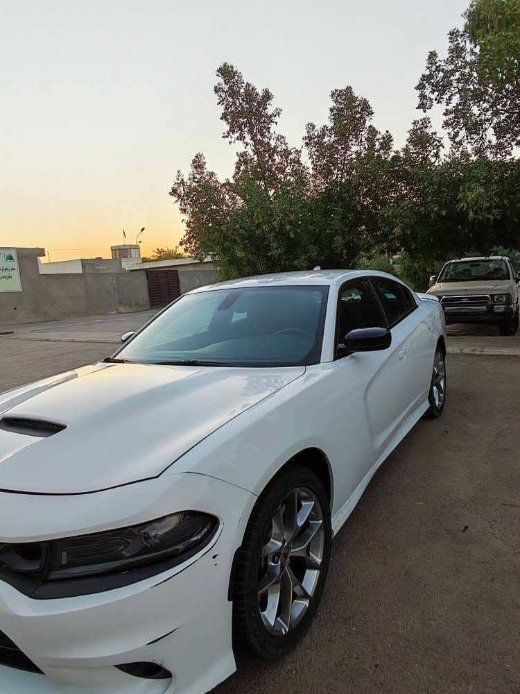 السلام عليكم
دوج جاجر 2023 GT اصل
ماشية 37مايل 
رقم منفيست تترقم جميع للمحافظات 
ماشيه
حادث تبديل جاملغ وبنيد عكس السايق
مكاني بغداد صدر القناة
السعر 200$

الاستفسار ***********
